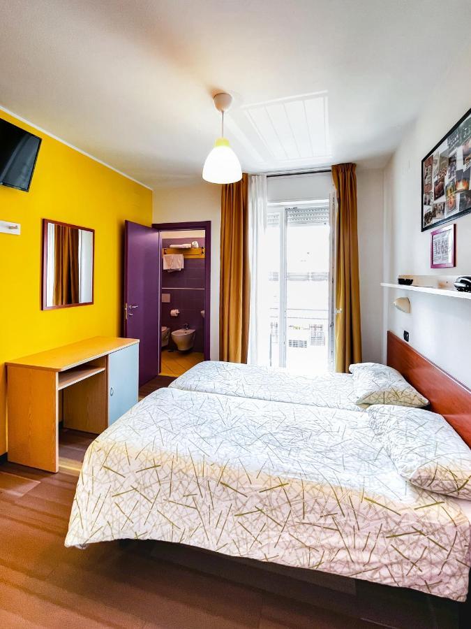 Hotel Morfeo - Young People Hotels (Adults Only) Rimini Dış mekan fotoğraf