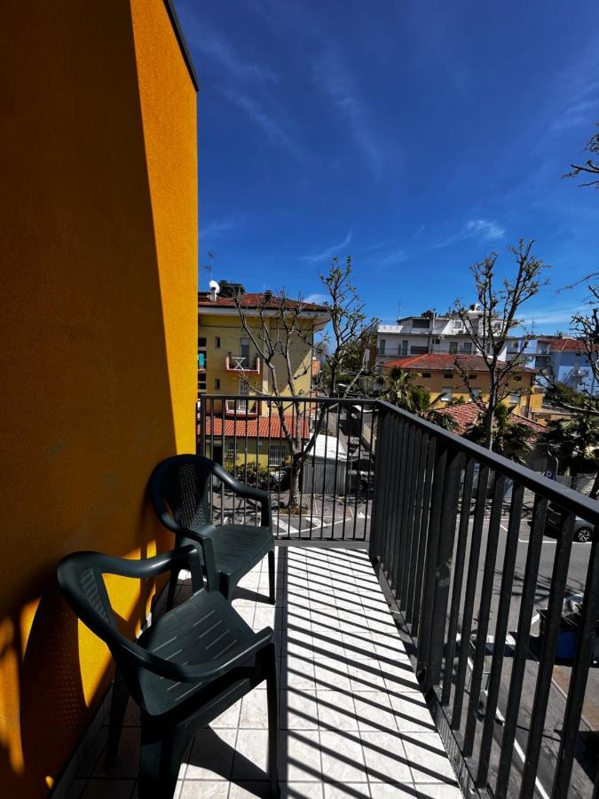 Hotel Morfeo - Young People Hotels (Adults Only) Rimini Dış mekan fotoğraf